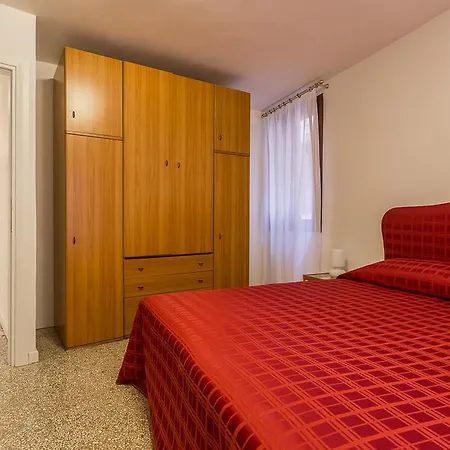 Ca' Dei Pensieri شقة